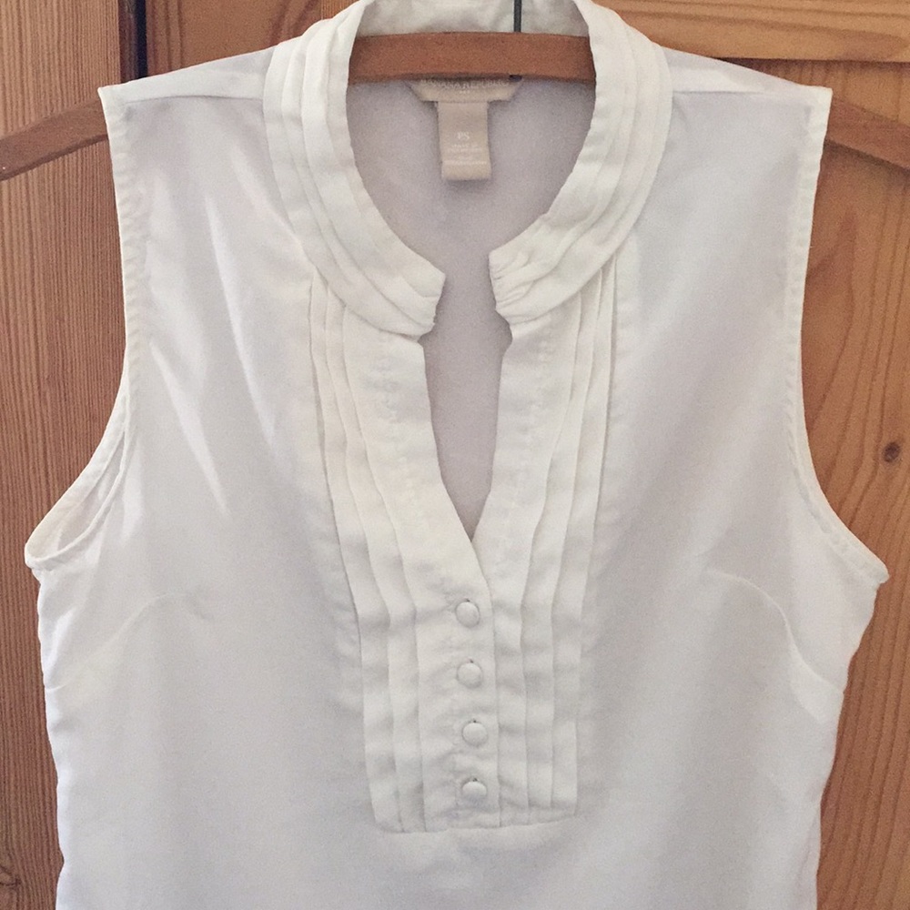 Pretty cream colored light top, size PS